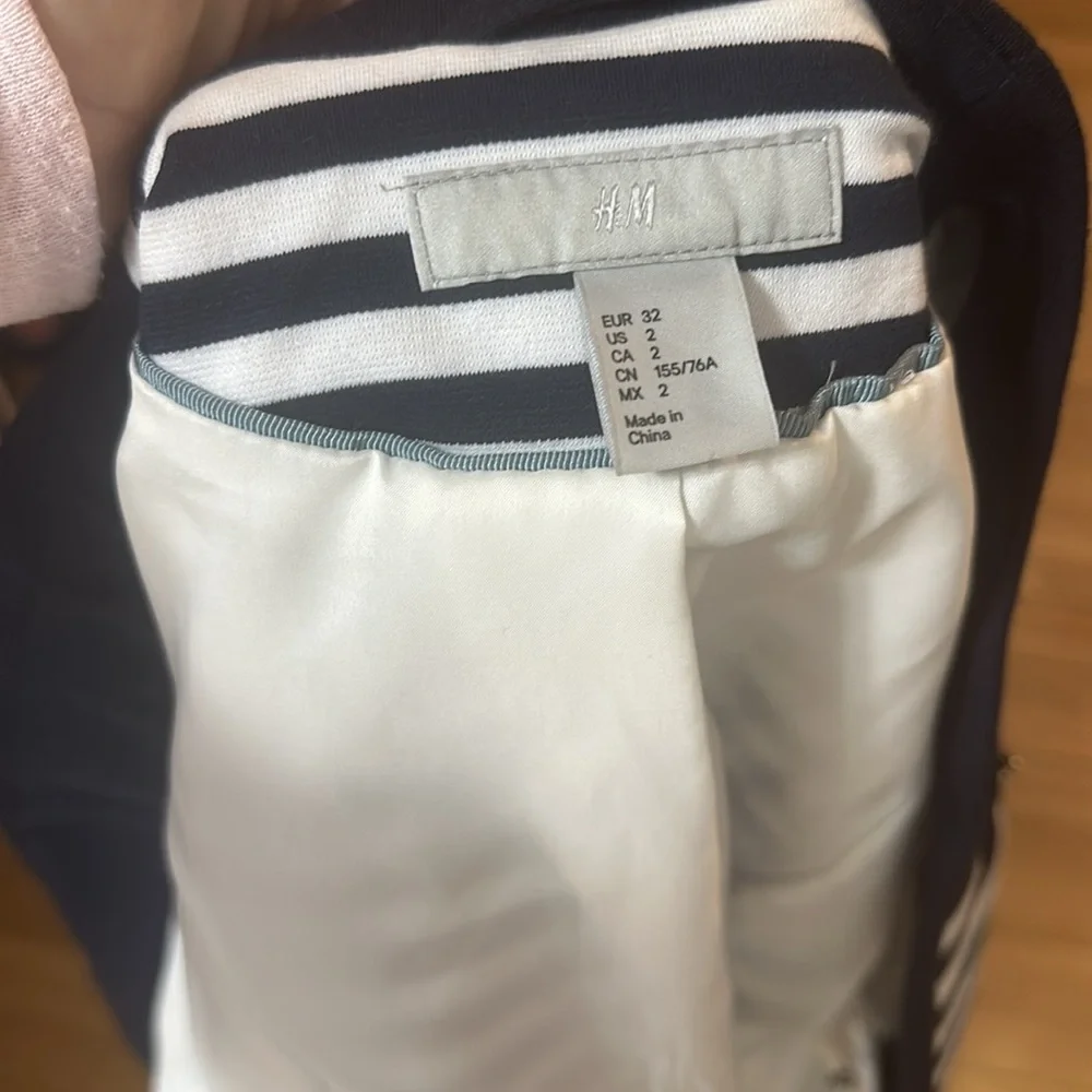 H&M Blazer - Picture 3 of 3